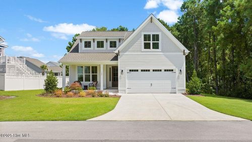 705 Sea Otter Ln, Holly Ridge, NC, 28445-6018 | Card Image