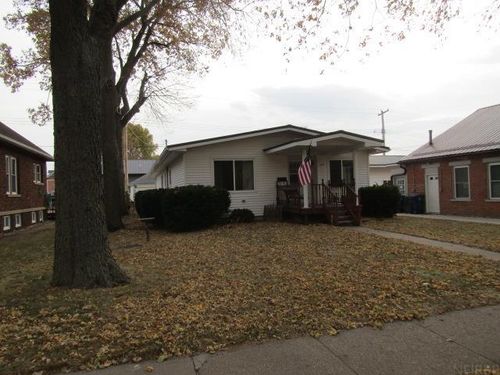 527 S 2nd Street, Guttenberg, IA, 52052 | Card Image