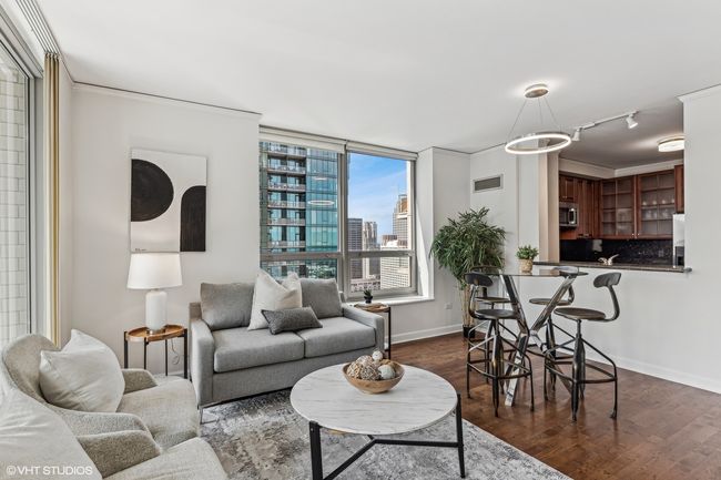 Other angle living room/dining room | Image 11