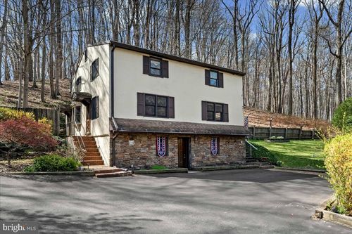 1127 Kaolin Rd, AVONDALE, PA, 19311-9604 | Card Image