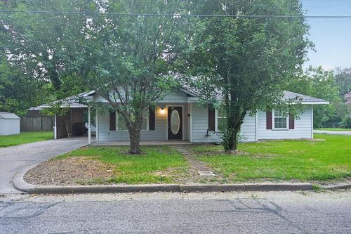1002 Pine St, Bonham, TX, 75418-3132 | Card Image