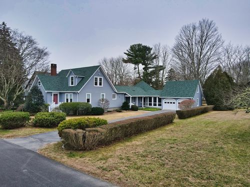 14 Chestnut St, Dartmouth, MA, 02748-3509 | Card Image