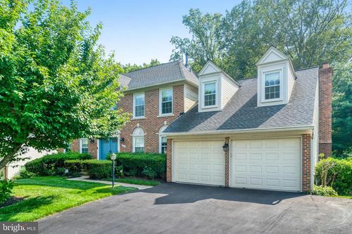 7832 Valleyfield Dr, SPRINGFIELD, VA, 22153-4119 | Card Image