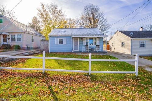 604 Jefferson Ave, Barberton, OH, 44203-2950 | Card Image