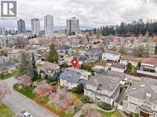 5878 Arlington St, Vancouver, BC, V5R4N3 | Card Image