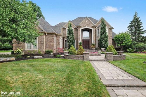 19814 Westchester Drive, Clinton Charter Township, MI, 48038 | Card Image