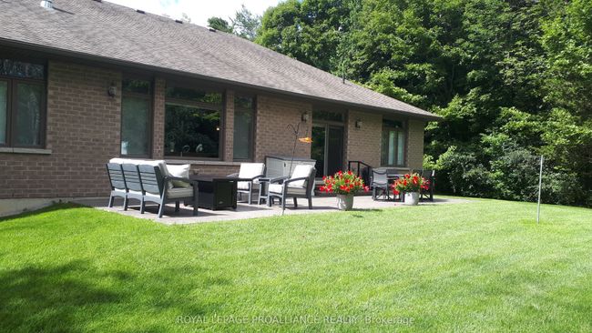18 Windwhisper Dr, House other with 3 bedrooms, 2 bathrooms and 7 parking in Plainfield ON | Image 40