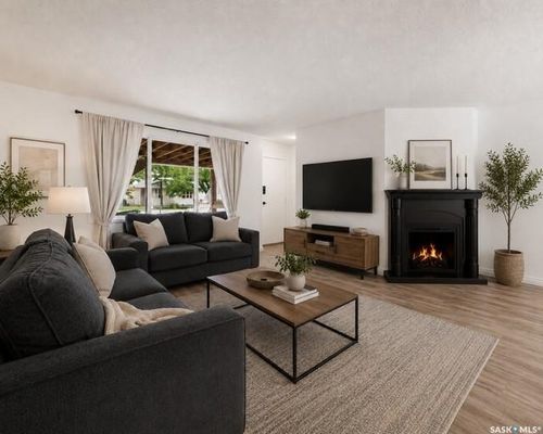 6906 Blakeney Dr, Regina, SK, S4X2N5 | Card Image