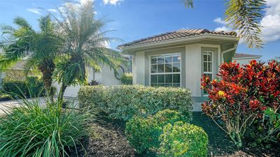 8725 Monterey Bay Loop, House other with 3 bedrooms, 3 bathrooms and null parking in BRADENTON FL | Image 2