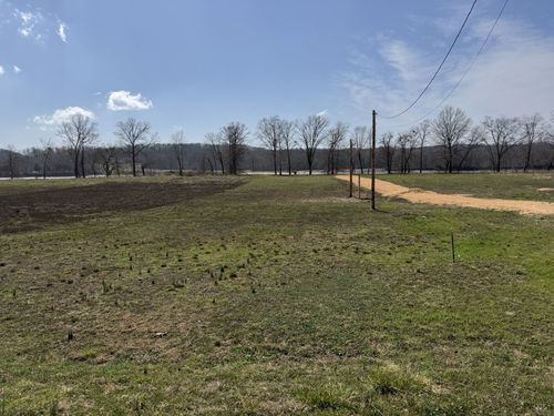 437 Hardin Bottom Rd, Clifton, TN, 38425-4005 | Card Image
