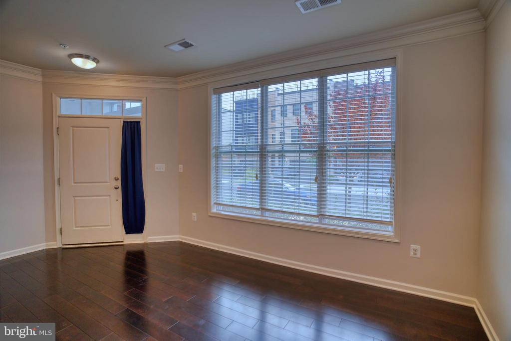 Residential Lease in ASHBURN 2