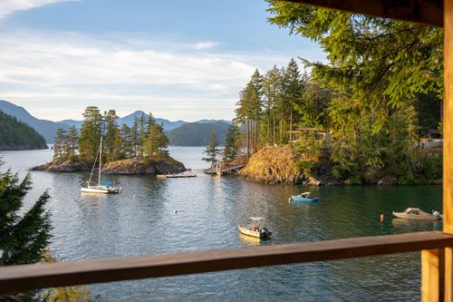 1558 Mount Gardner Rd, Bowen Island, BC, V0N1G2 | Card Image