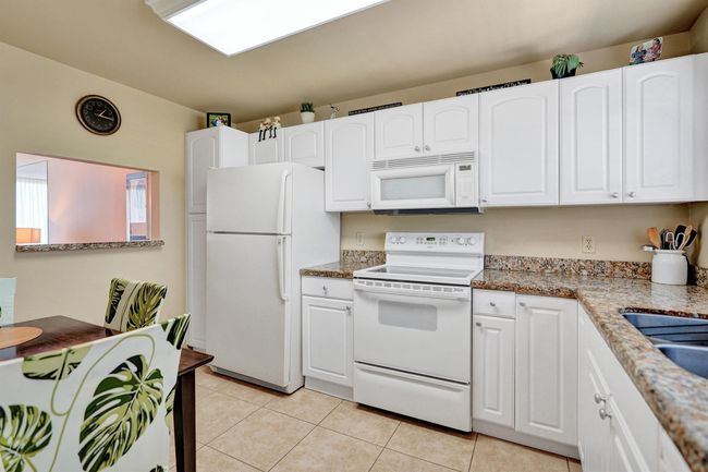APT-307 - 2000 S Federal Hwy, Condo with 2 bedrooms, 2 bathrooms and null parking in Boynton Beach FL | Image 6
