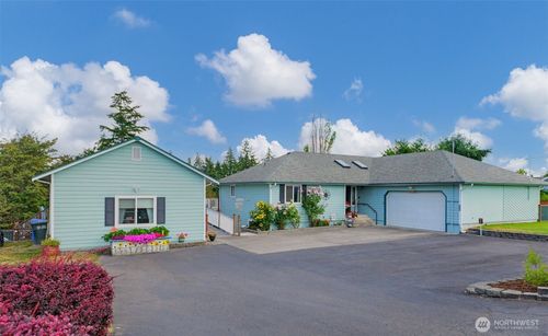 6969 Vickery Ave E, Tacoma, WA, 98443-1318 | Card Image