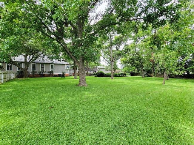 1406 Key St, House other with 5 bedrooms, 3 bathrooms and 2 parking in Brenham TX | Image 37