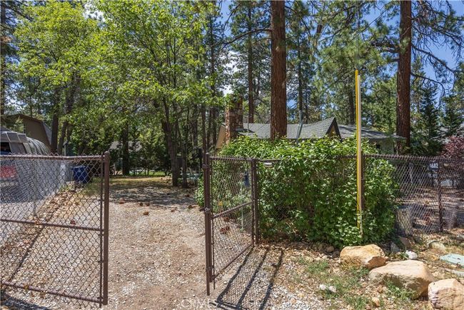 682 Maple Ln, House other with 3 bedrooms, 2 bathrooms and null parking in Sugarloaf CA | Image 35