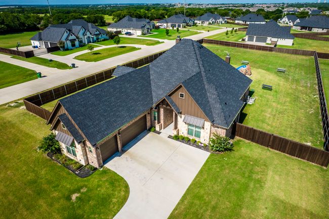 Aerial perspective of suburban area | Image 28
