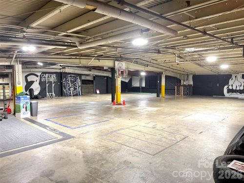 99 Pond Rd, Asheville, NC, 28806-2250 | Card Image