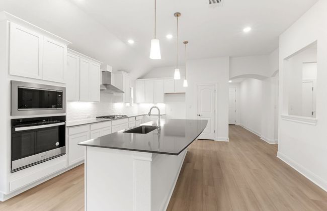 6420 Apache Plum Ln, House other with 4 bedrooms, 3 bathrooms and 2 parking in Spicewood TX | Image 6