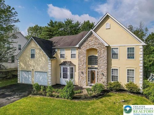 2358 Snapdragon Point, Stroud Twp, PA, 18301 | Card Image