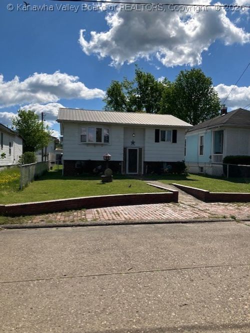 2316 Jefferson Ave, Point Pleasant, WV, 25550-1526 | Card Image