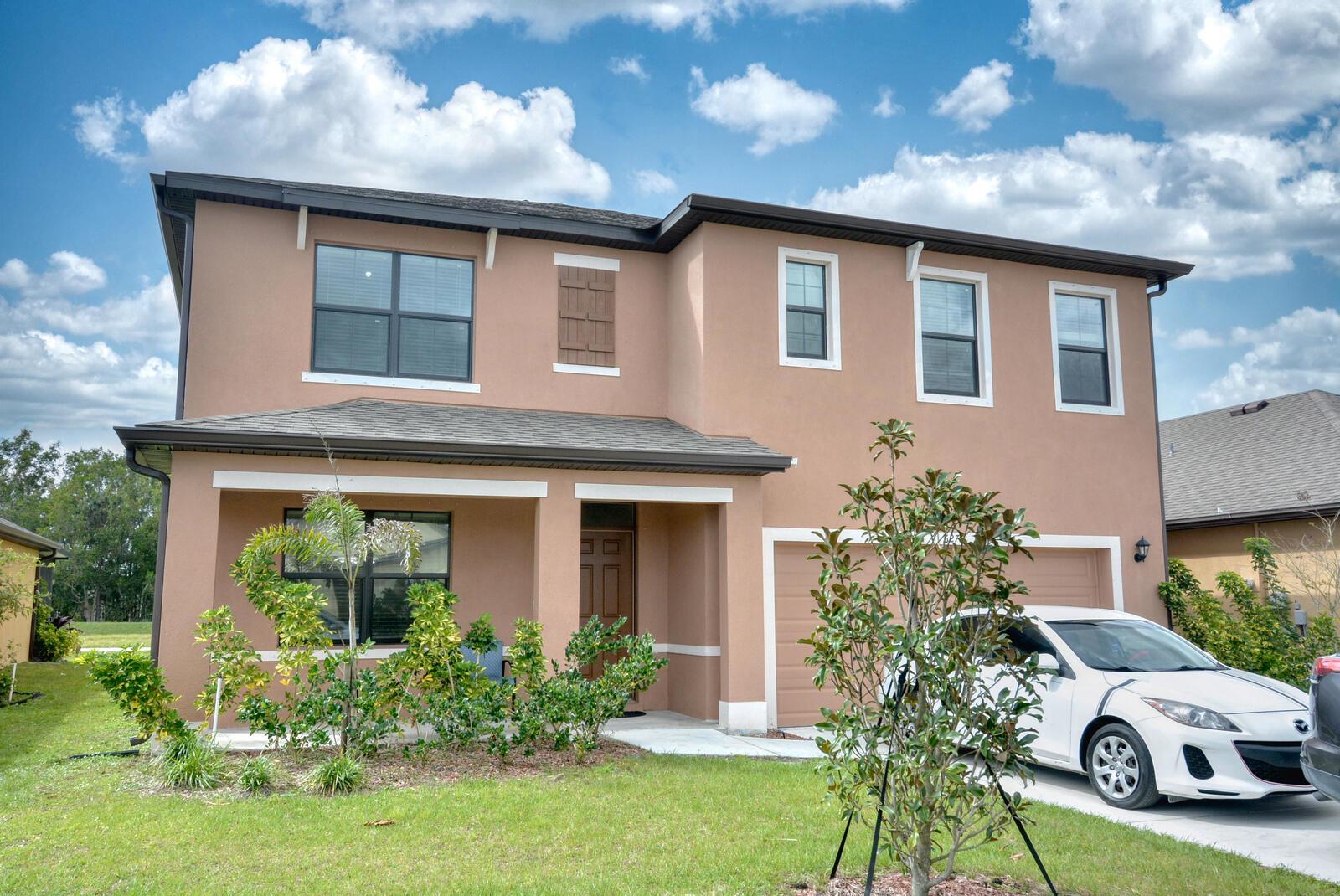 Regent St, Port Saint Lucie, FL 34983