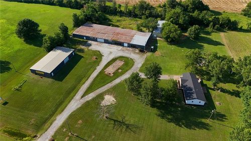 8910 Highway 39, Chanute, KS, 66720 | Card Image