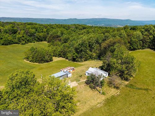 269 Comer Ave, SHENANDOAH, VA, 22849-4032 | Card Image