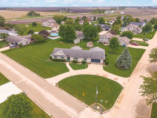 301 Scott Dr, Dwight, IL, 60420-1627 | Card Image