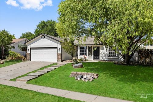 581 N Shady Grove Way, Kuna, ID, 83634-2160 | Card Image