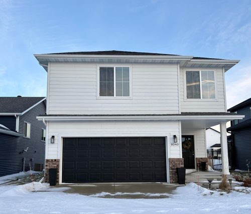 8040 Goldfinch Dr, Horace, ND, 58047-7700 | Card Image