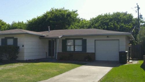 19 Lyncrest Dr, Galveston, TX, 77550-3214 | Card Image