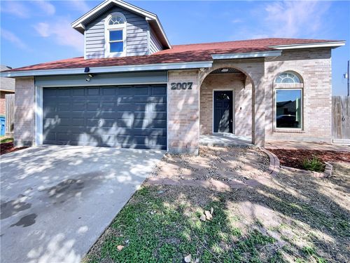 2007 Cottonwood Dr, Portland, TX, 78374-3044 | Card Image