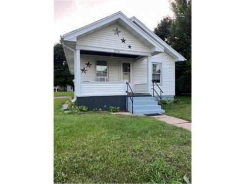 2726 4th St, Eau Claire, WI, 54703-2917 | Card Image