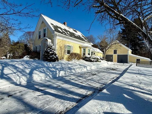 8 Winthrop St, Medway, MA, 02053-2119 | Card Image