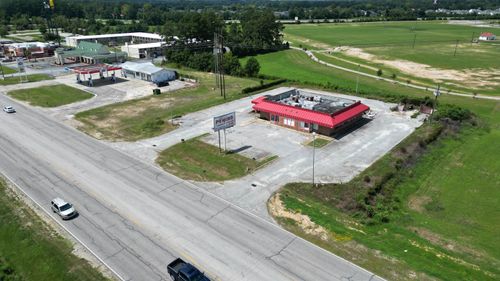 3751 W Palmetto St, Florence, SC, 29501-8013 | Card Image
