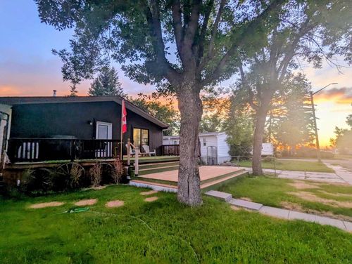 130 3 Ave E, Rockyford, AB, T0J2R0 | Card Image