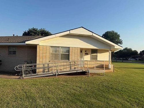 844 Mimosa Dr, Watonga, OK, 73772-1408 | Card Image