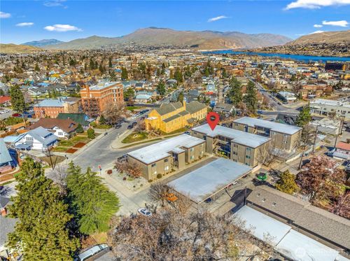 231-407 Oregon St, Wenatchee, WA, 98801-2862 | Card Image