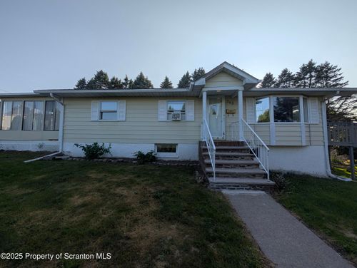 343 Atlantic St, Jessup, PA, 18434-1905 | Card Image