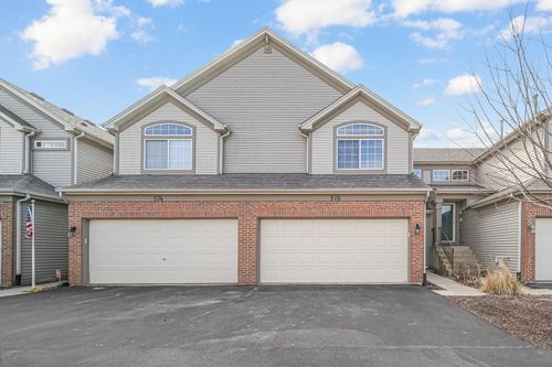 976 Parkhill Cir, Aurora, IL, 60502-9093 | Card Image