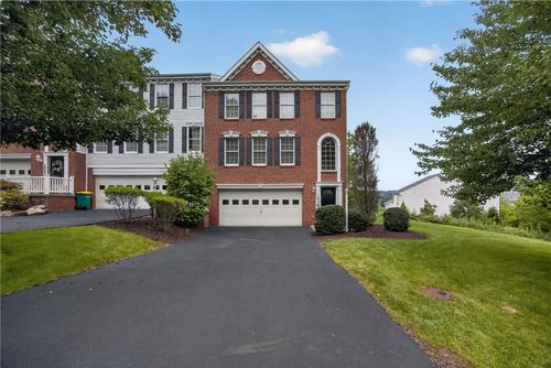 1038 Woodlawn Dr, Canonsburg, PA, 15317 | Card Image