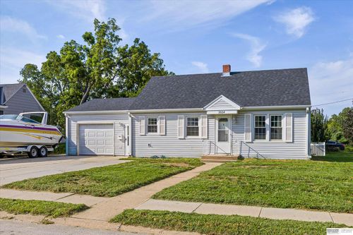 2004 Colfax St, Blair, NE, 68008-1818 | Card Image
