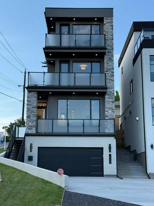 1924 10 Ave Nw, Calgary, AB, T2N1G3 | Card Image