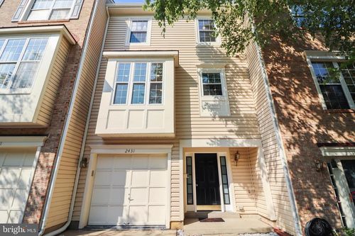 2431 Clover Field Cir, HERNDON, VA, 20171-4313 | Card Image