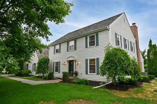 2502 W Norway Drive, Mequon, WI, 53092 | Card Image