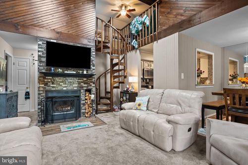 254 Sassafras Ct, WARRINGTON, PA, 18976-2615 | Card Image