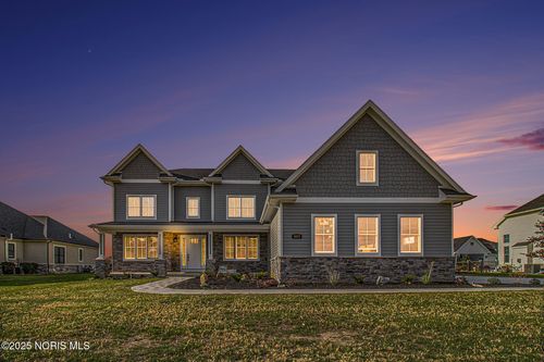 3688 Turtle Creek Dr, Perrysburg, OH, 43551-7505 | Card Image