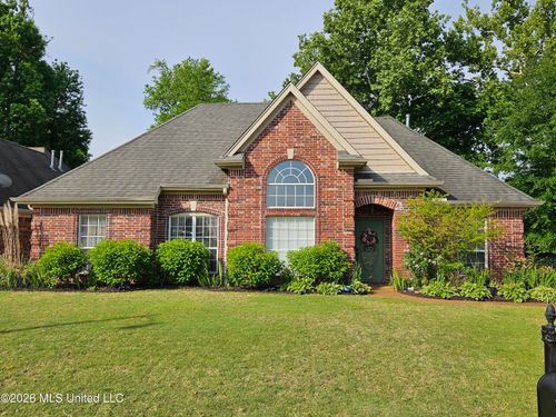 105 Mckinzie Cv, Hernando, MS, 38632-1340 | Card Image