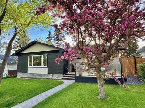 4719 Charleswood Dr Nw, Calgary, AB, T2L2E6 | Card Image